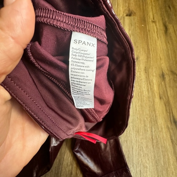 Spanx Faux Patent Leather Leggings Ruby Red Burgundy Medium $128 - Picture 9 of 9